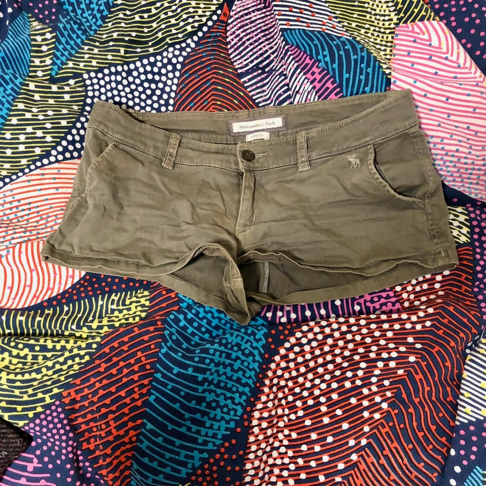 Green Short-Shorts